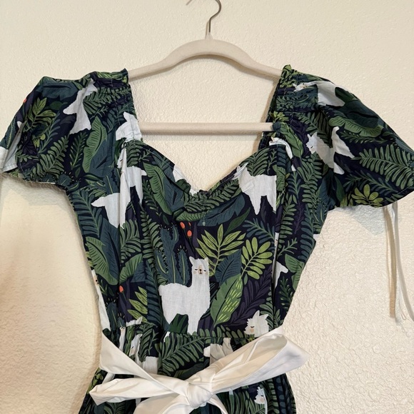 Unique Vintage 1950s Green Leaf & Llama Print Cotton Dakota Flare Dress - Picture 7 of 13